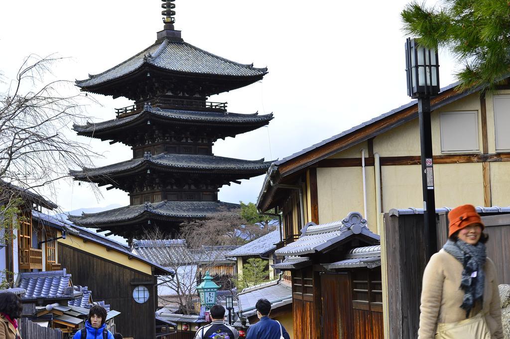 Holzbau Higashiyama Hotell Kyoto Exteriör bild